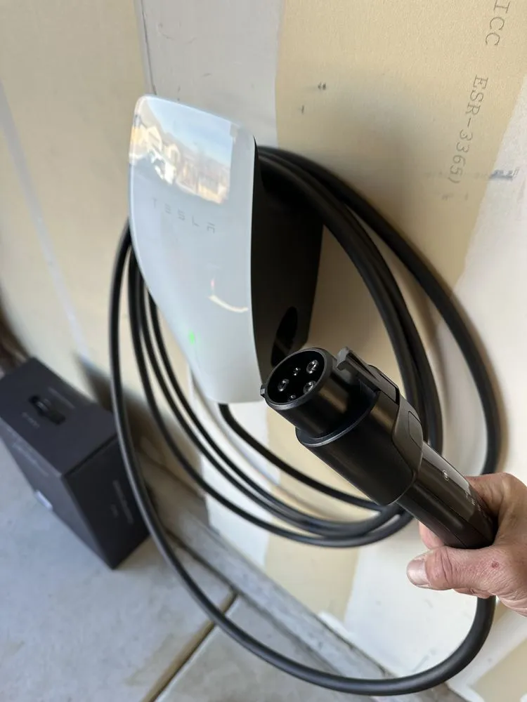 Slide of New Phase Electric