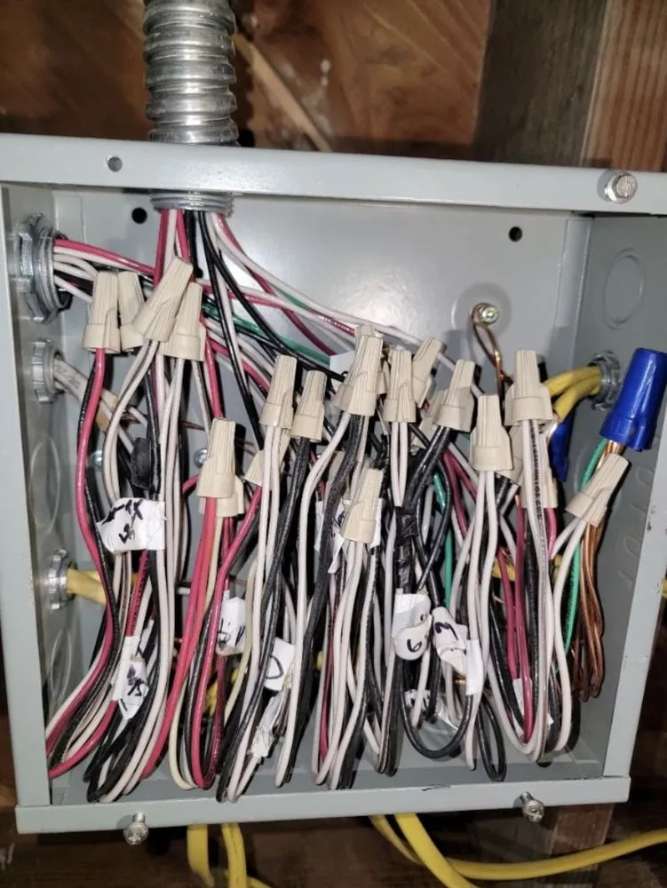 Certified circuit breaker repair service in ,  - New Voltage Electric