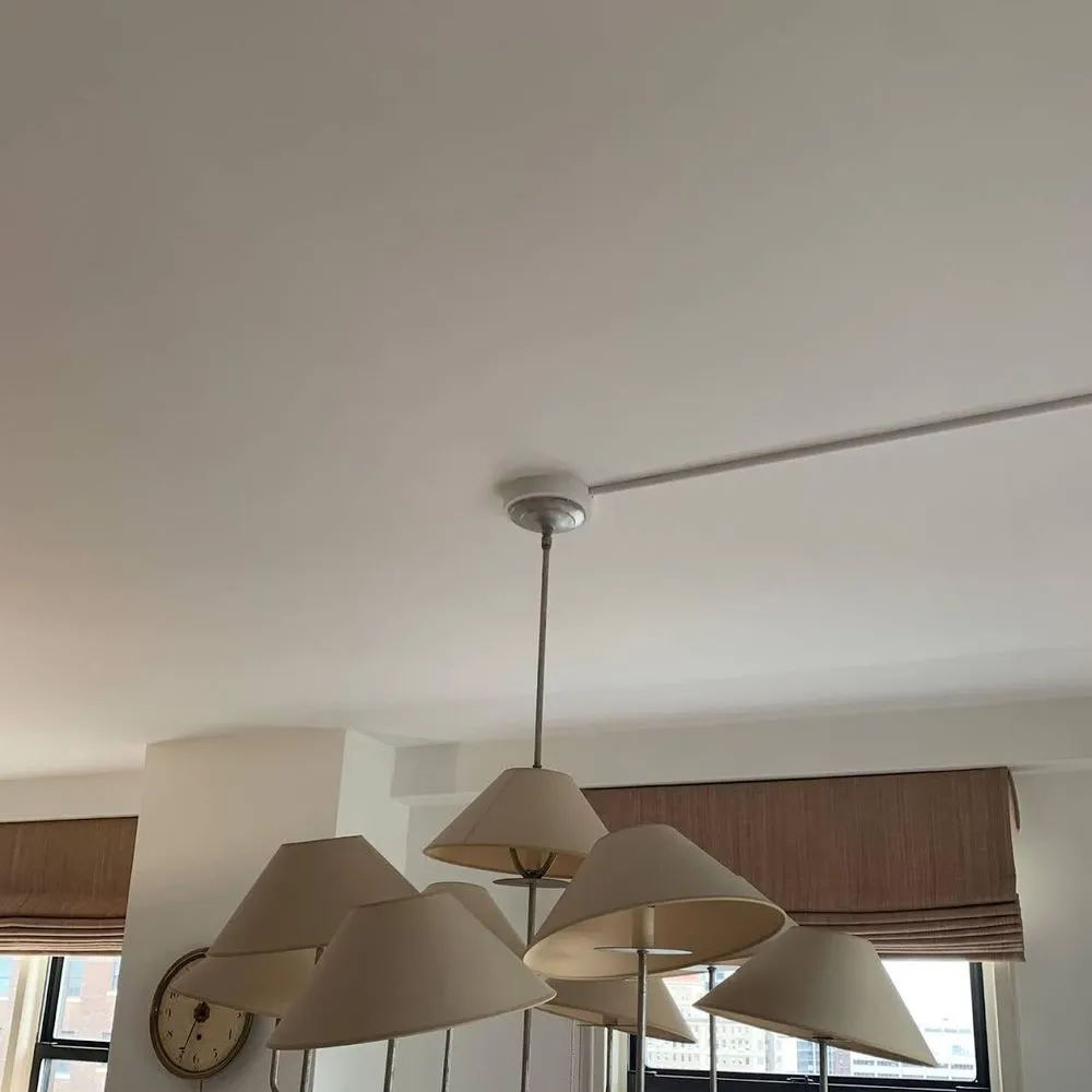 Affordable electrician providing emergency electrical service in ,