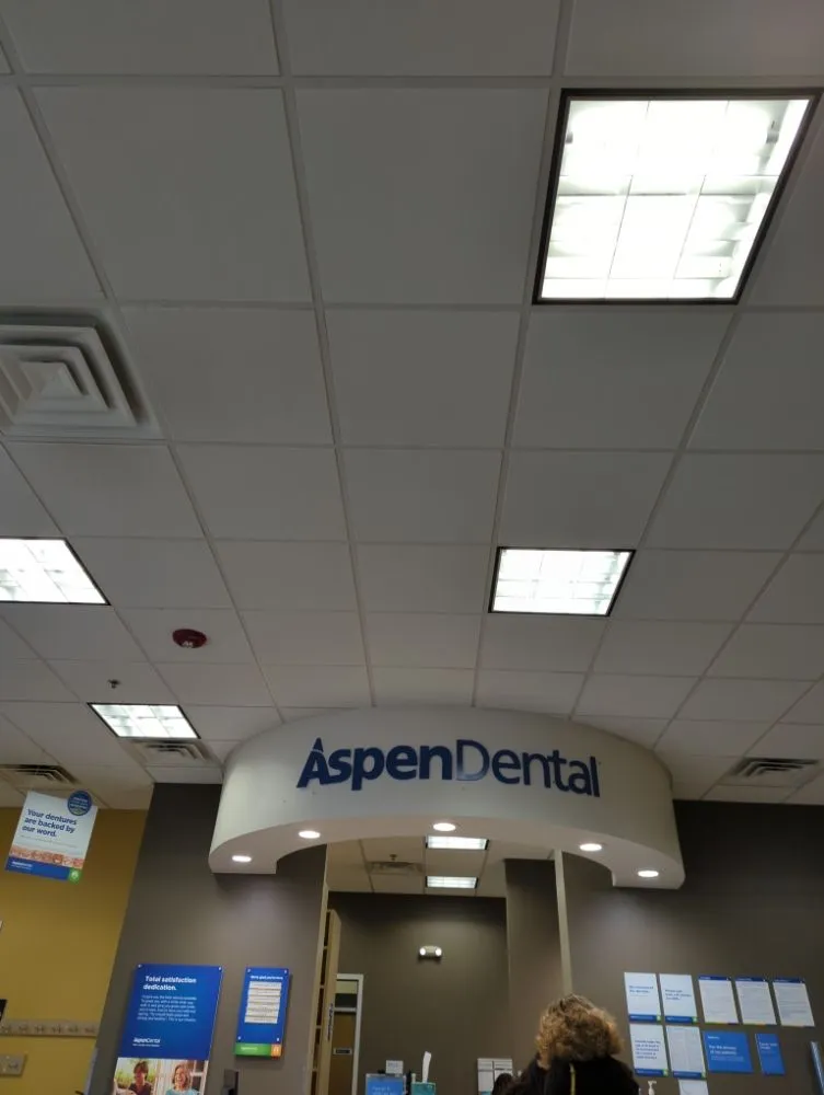 Trusted electrician providing outlet and switch repair in Longview, TX - Newstar-Electric