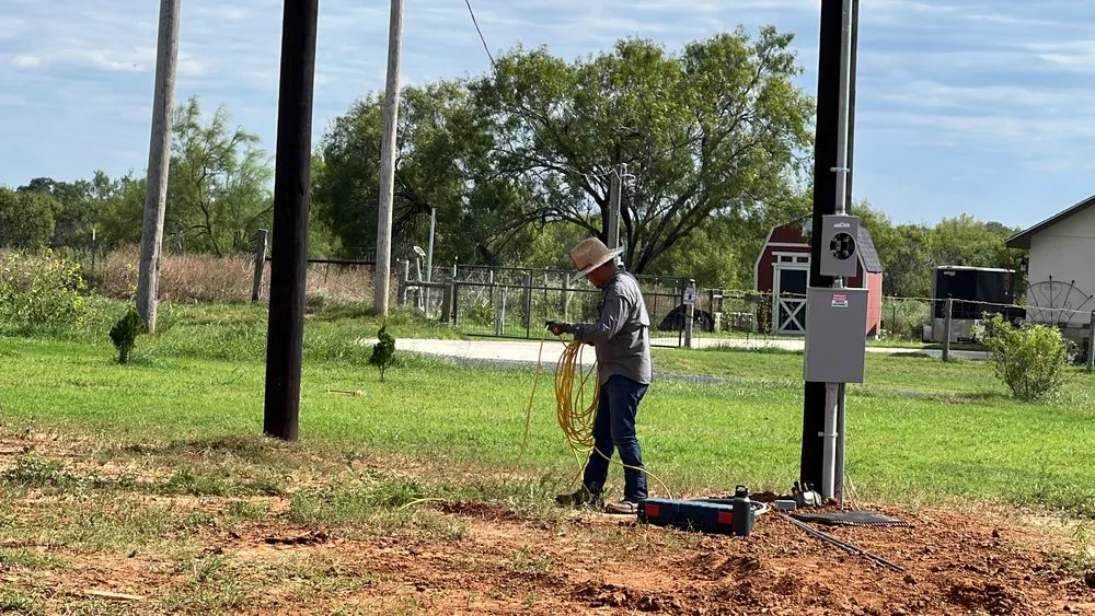 Expert electrical service for homes in emergency electrical service,  by 