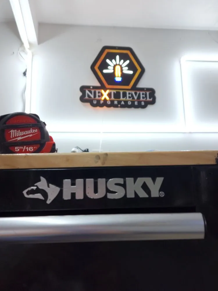 Professional electrician providing electrical repair in , 