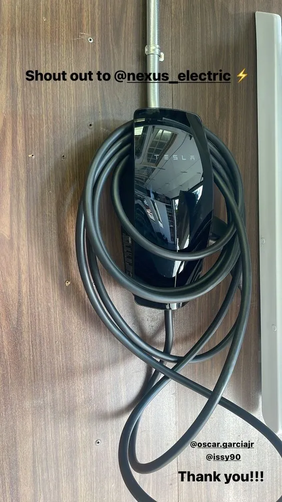 Emergency electrician providing circuit breaker repair in Reseda, CA - Nexus Electric