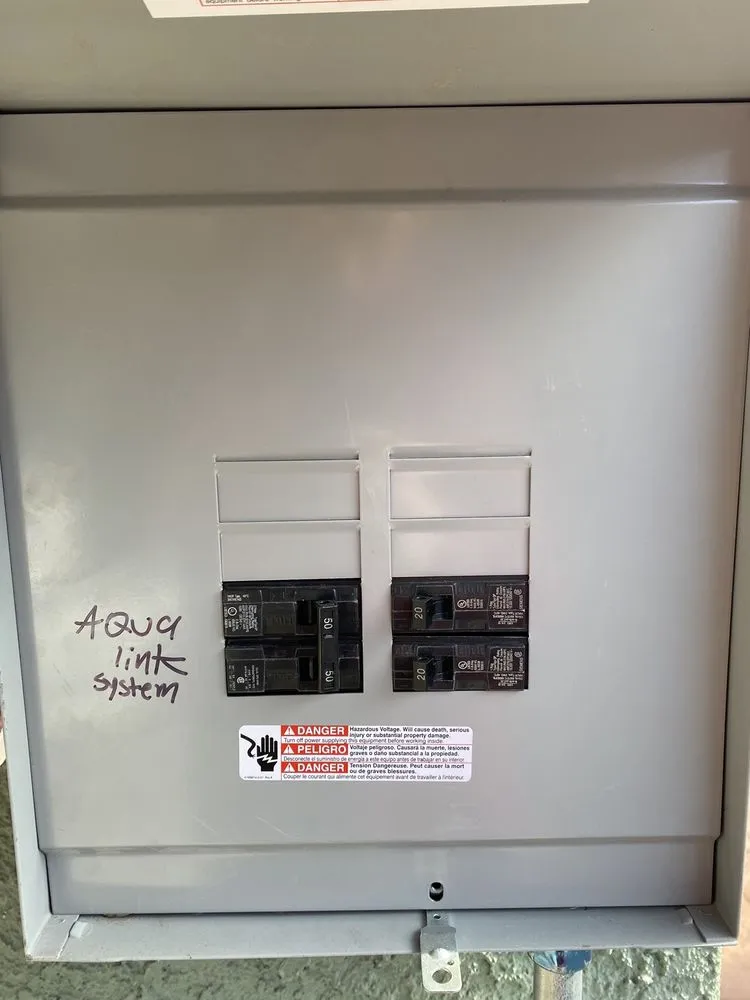 Licensed circuit breaker repair experts serving Reseda, CA - Nexus Electric