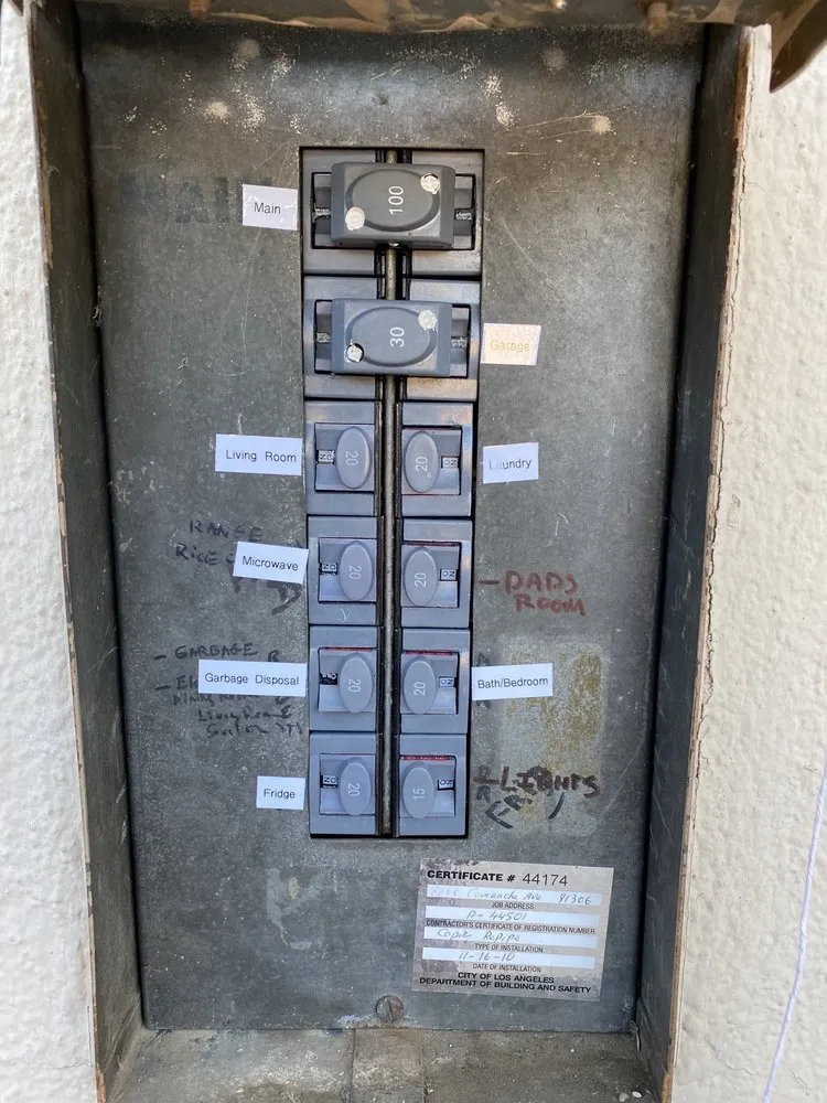 Certified circuit breaker repair experts serving Reseda, CA - Nexus Electric