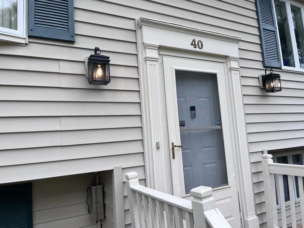 Slide of Nguyen Electrician