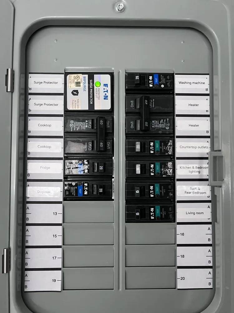 Slide of Nguyen Electrician