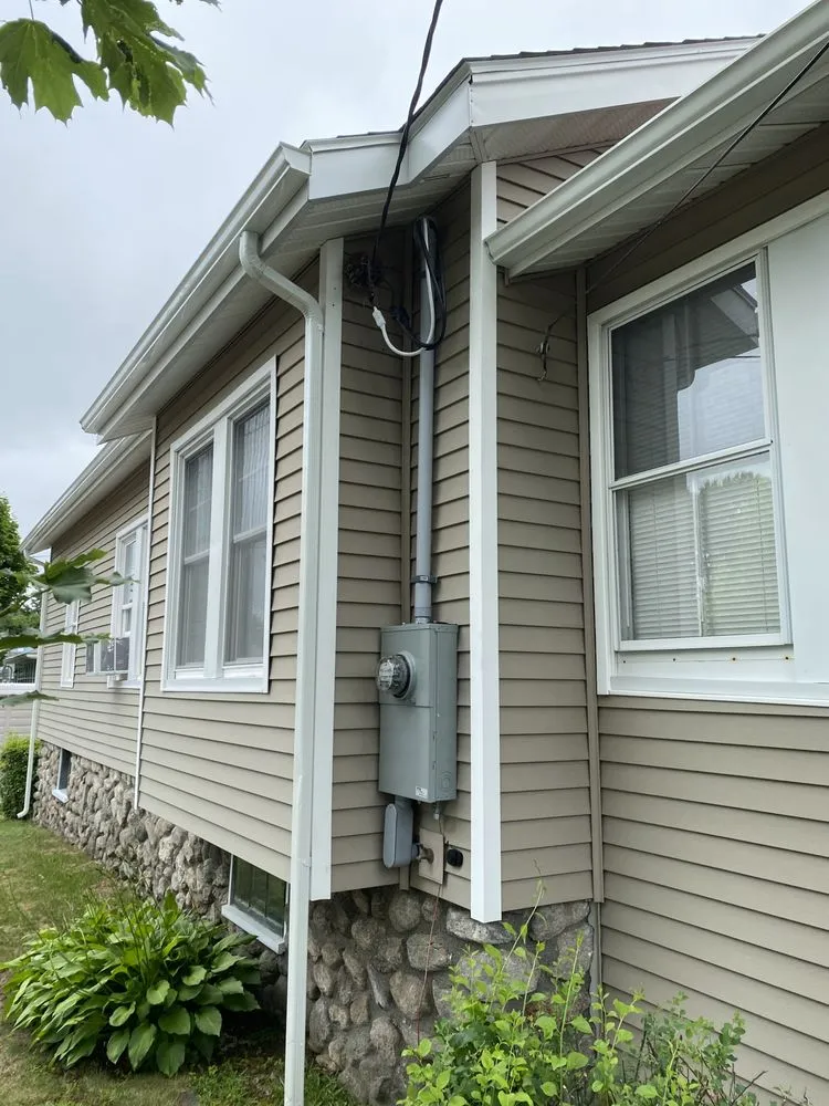 Slide of Nicholas Ferrera Electrician