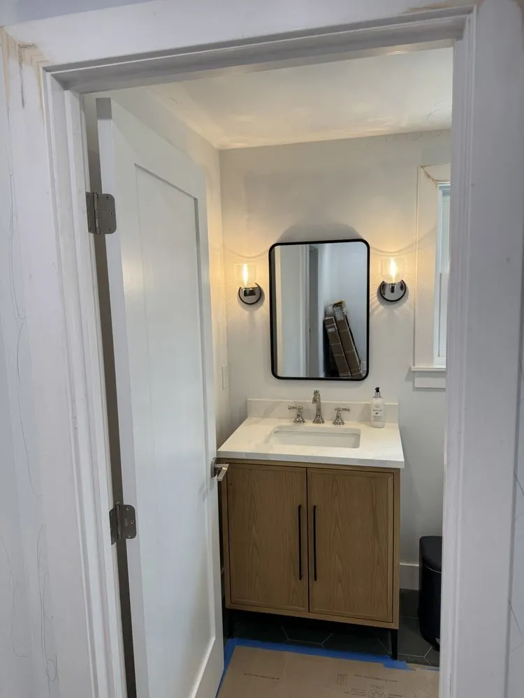 Slide of Nicholas Theriault Electrician