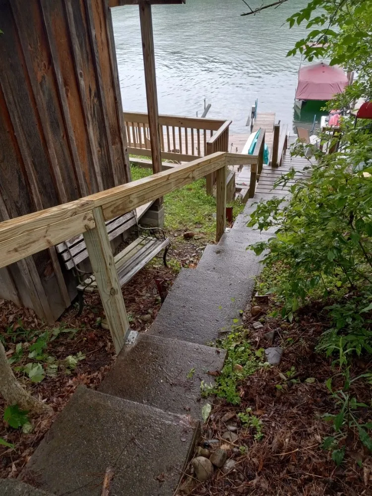 Expert electrician providing electrical repair in , 