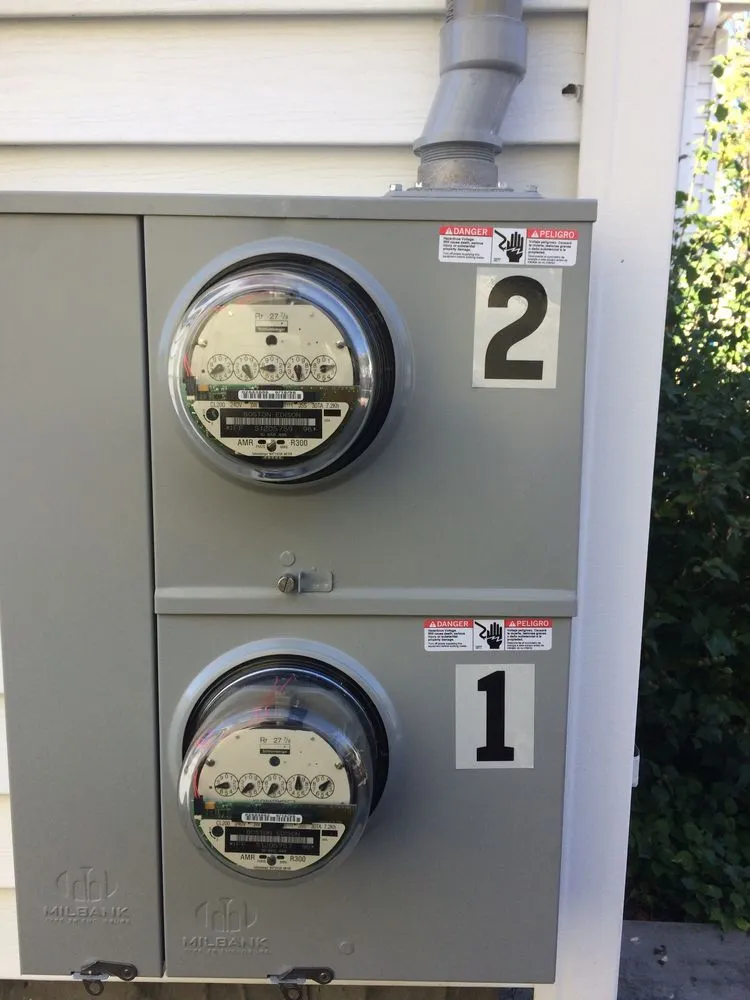Expert electrician providing circuit breaker repair in Roslindale, MA - Nick Franceshelli Electric