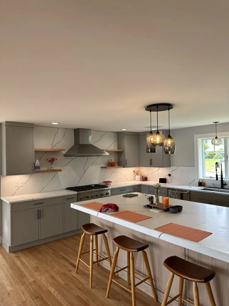 Slide of Nick Gordon Electrician