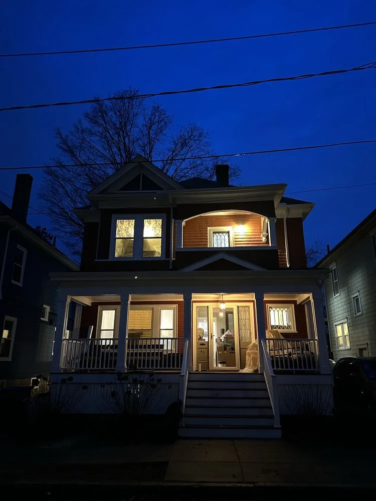 Slide of Nick Gordon Electrician