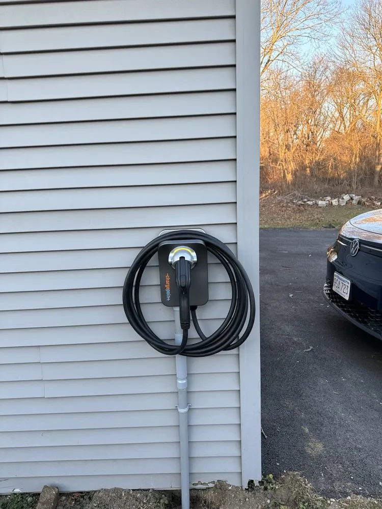 Slide of Nick Gordon Electrician