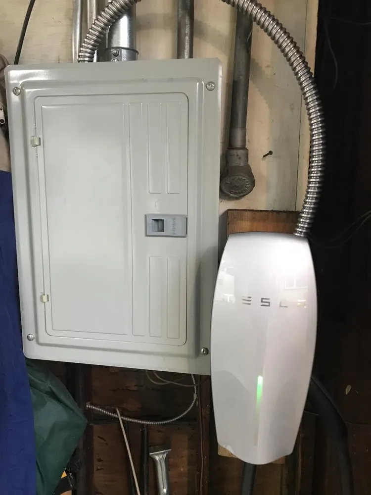 Slide of Nick The Electrician