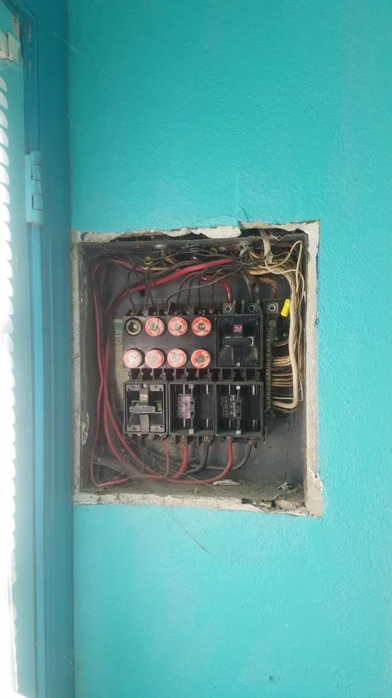 Reliable circuit breaker repair in , by Nickel Electric