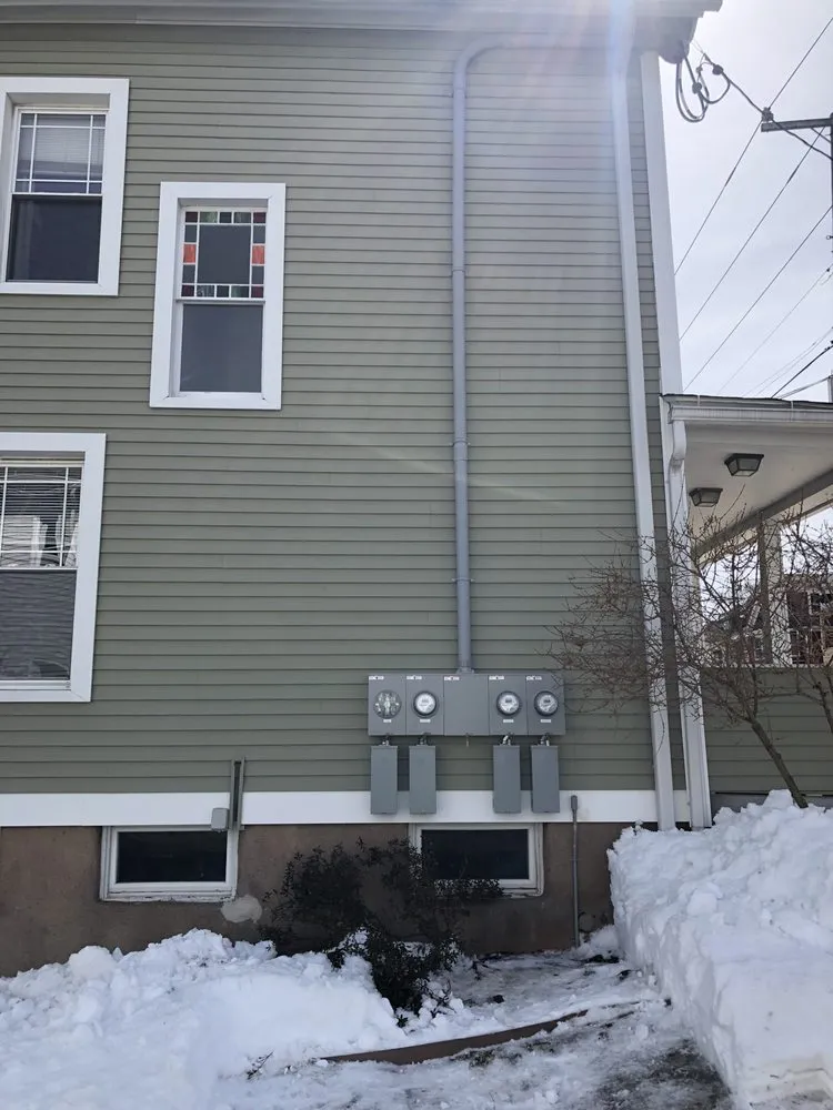 Slide of Nicky Electric