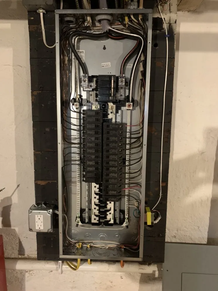 Slide of Nicky Electric