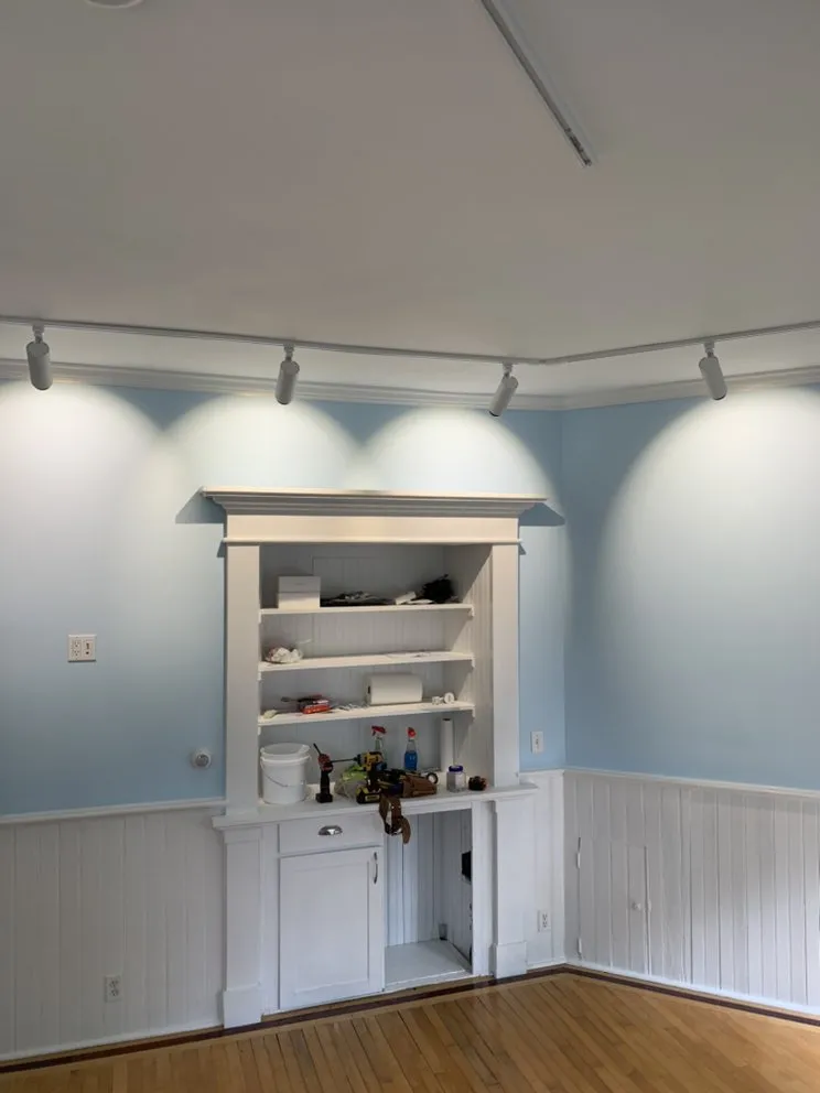 Slide of Nicky Electric