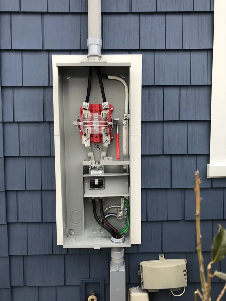 Slide of Nicky Electric