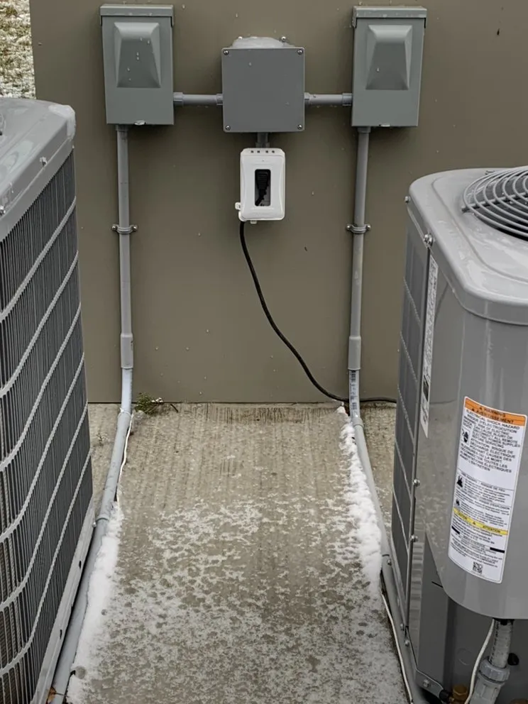 Slide of Nicky Electric