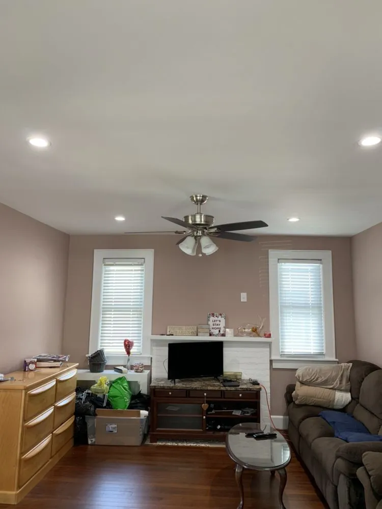 Slide of Nie Electric