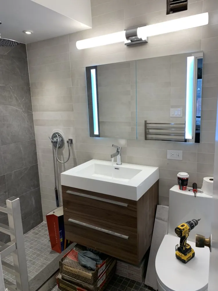 Emergency electrician providing wiring installation in ,