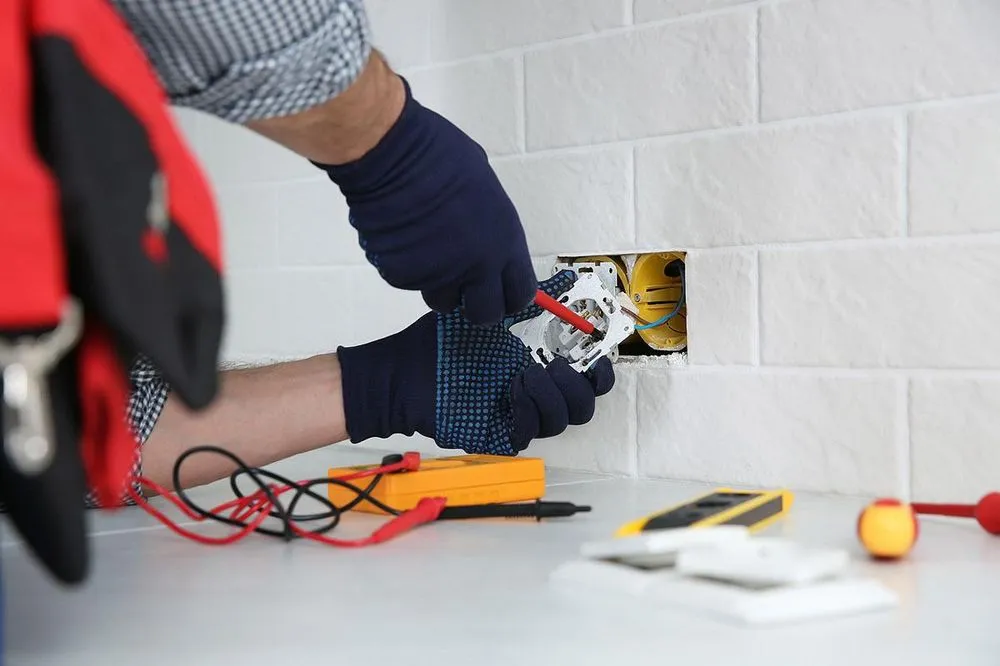 Licensed emergency electrical service in Nine Mile Falls, WA by Nine Mile Electric