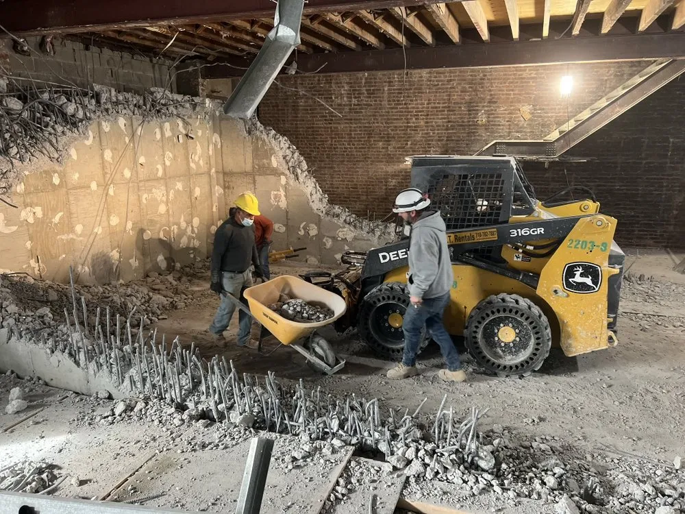 Slide of No limit General Contracting