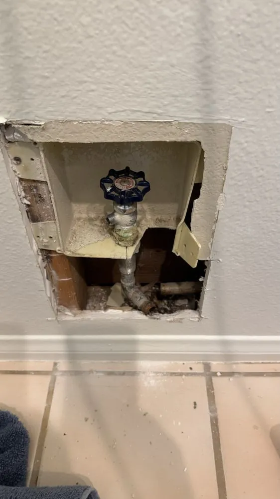 Professional circuit breaker repair in Newbury Park, CA by No Limits Handyman Service
