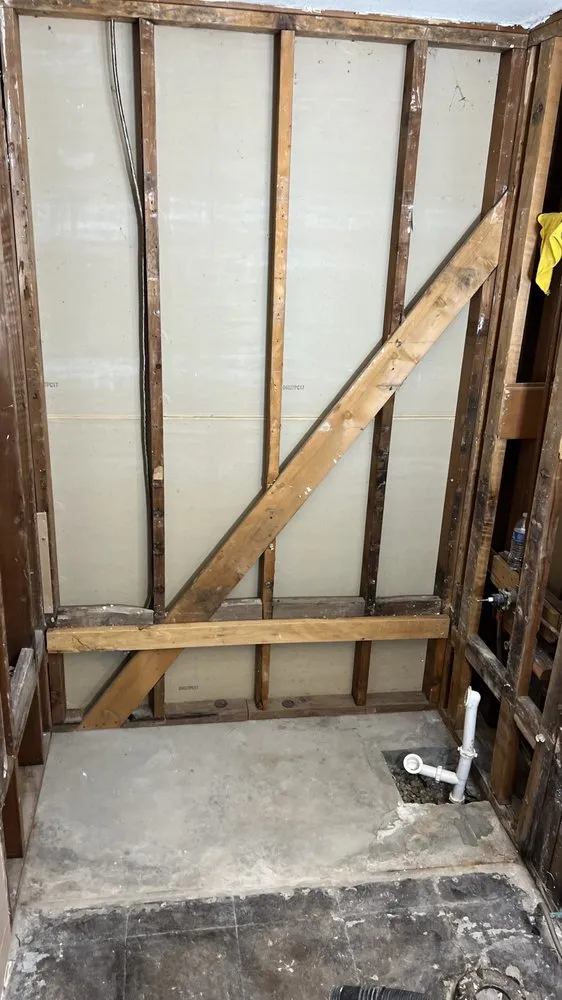 Trusted electrician providing emergency electrical service in Newbury Park, CA - No Limits Handyman Service
