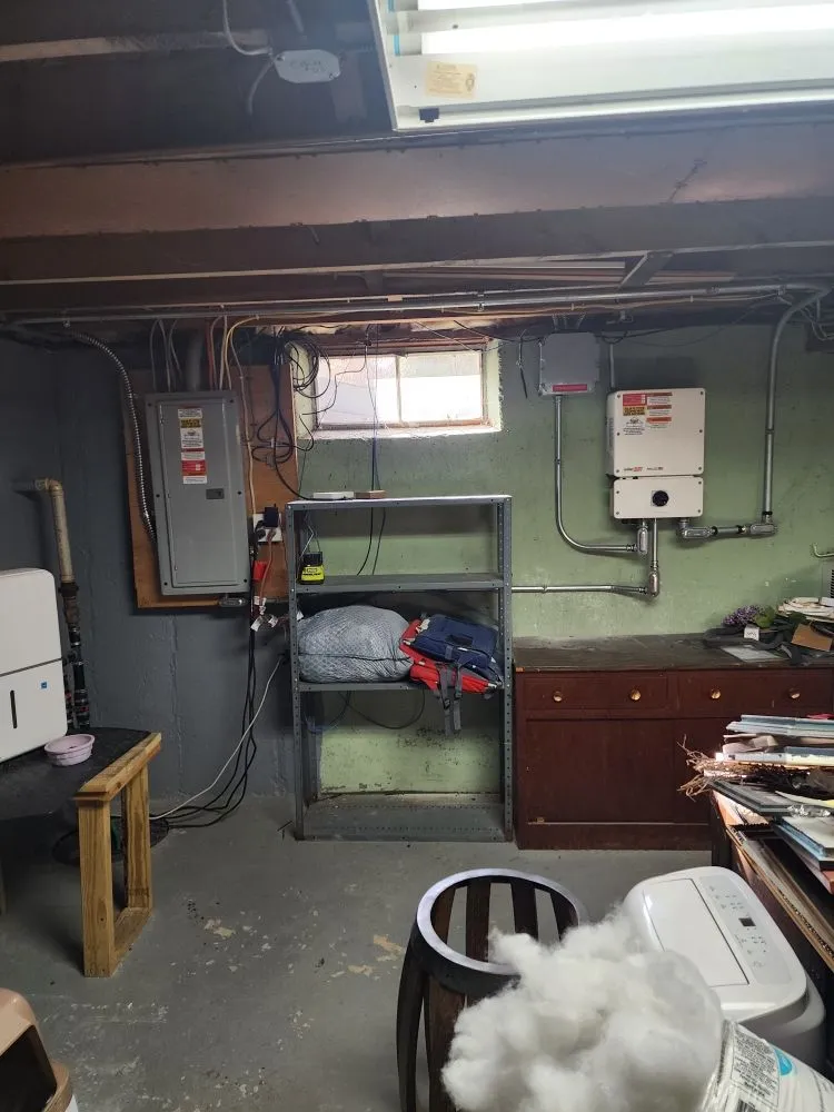 Slide of Noahs Electric