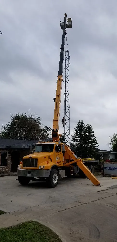 Slide of Noe's Electric and Light Crane Service