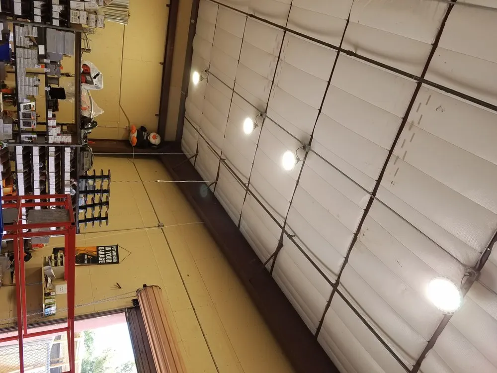 Slide of Noir Electric