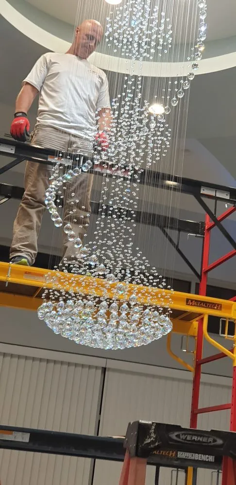 Slide of Noor Electric