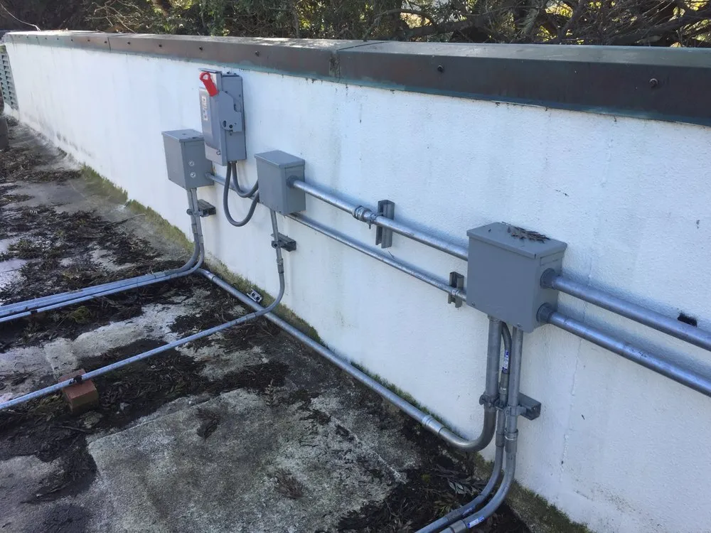 Slide of Noor Electric