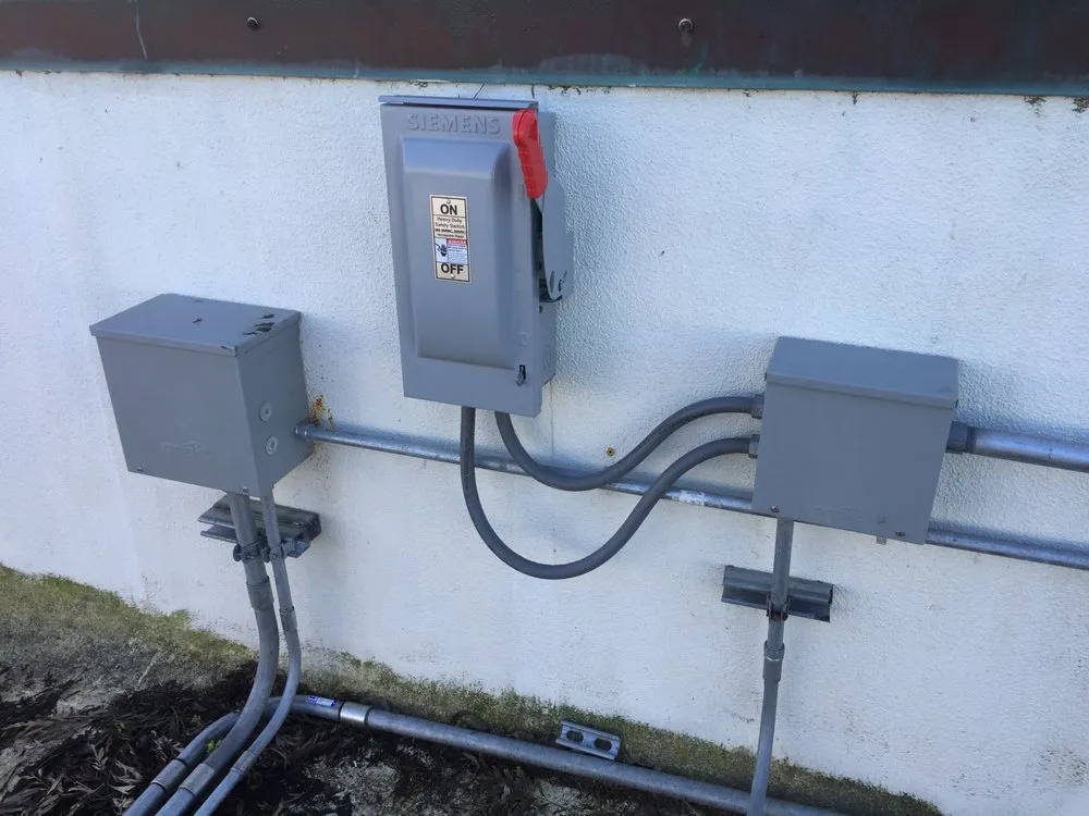 Slide of Noor Electric