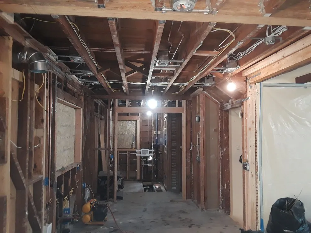 Slide of Norman Barahona Electrical Services