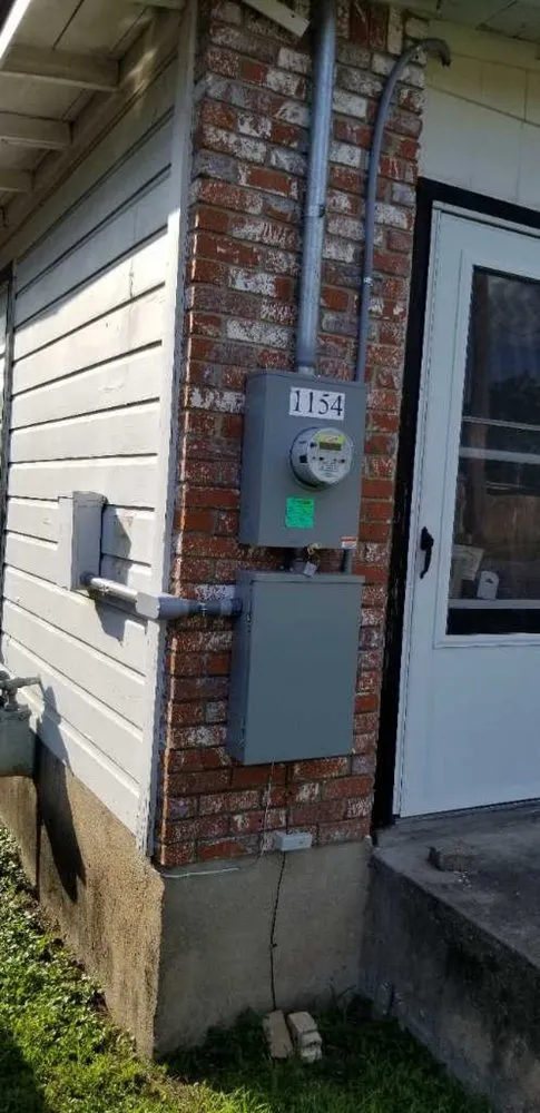 Certified electrical service for homes in lighting installation,  by 