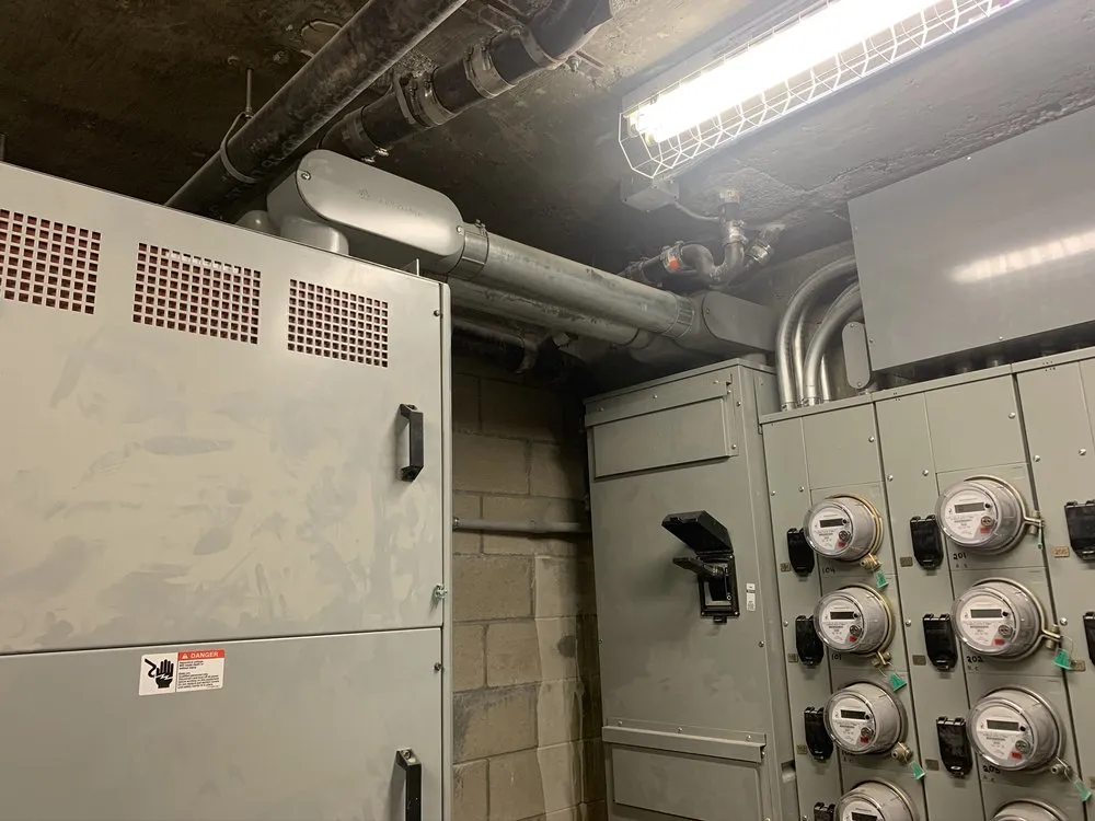 Affordable electrician providing panel upgrade in , 