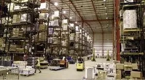 Expert electrician providing emergency electrical service in , 