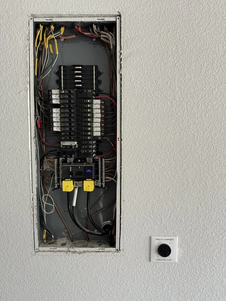 Slide of North Dallas Electrical Contractors