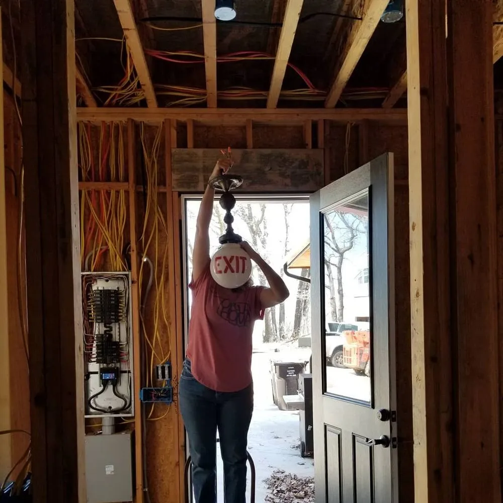 Slide of North Lawndale Emergency Electrician