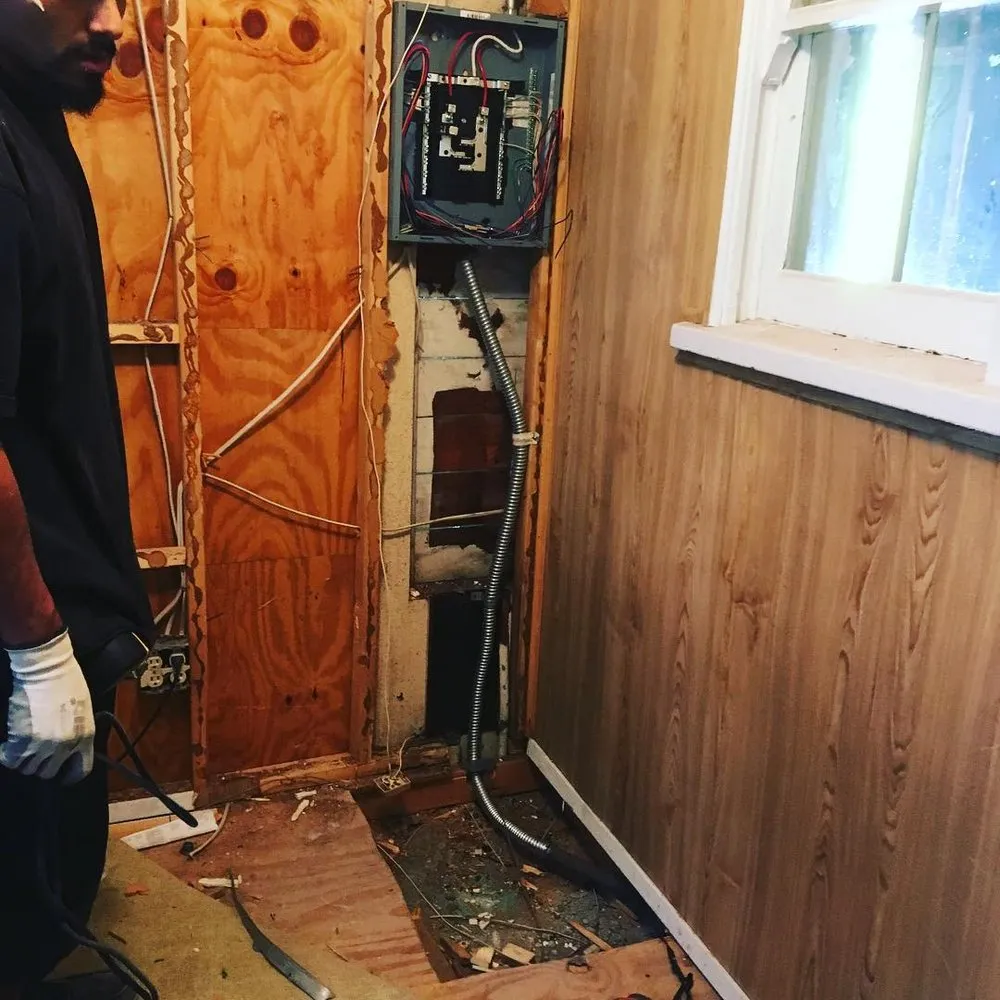 Slide of North Lawndale Emergency Electrician