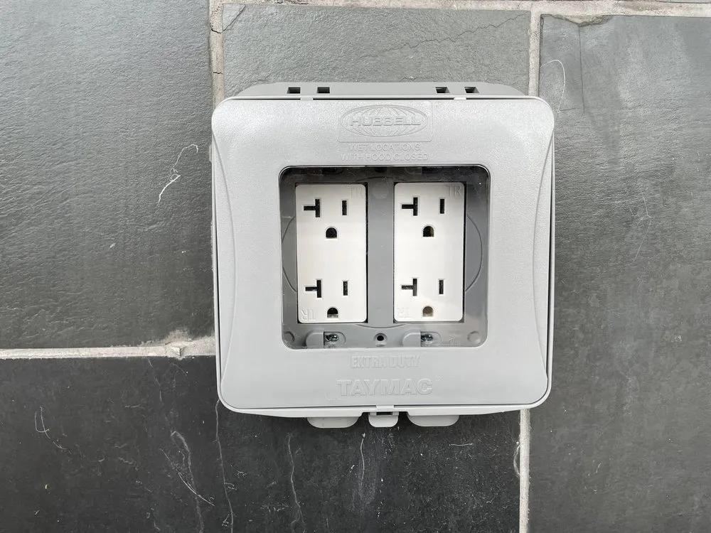 Slide of North Redondo Electricians