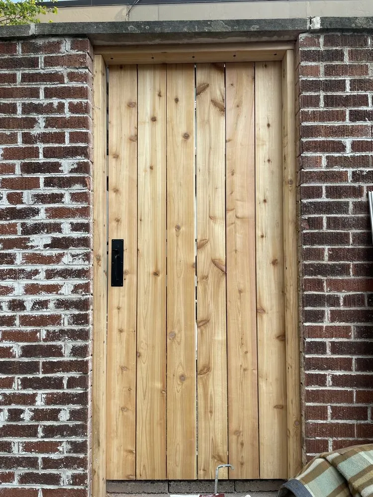 Slide of North Shore Handcrafted