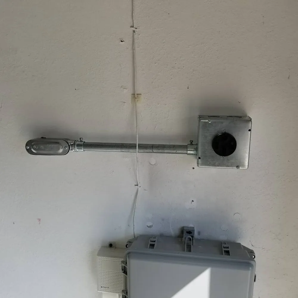 Slide of Northern Ave Electrician