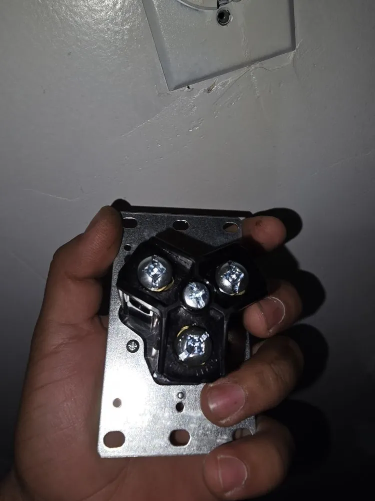 Expert electrician providing emergency electrical service in Fairfax, VA - Northern Electrical Solutions