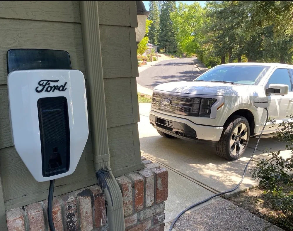 Slide of Northern Lights Electric