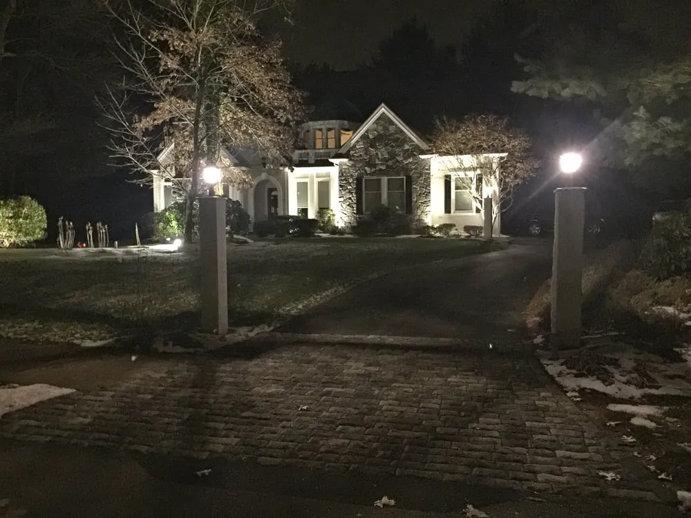 Affordable electrician providing outlet and switch repair in , 